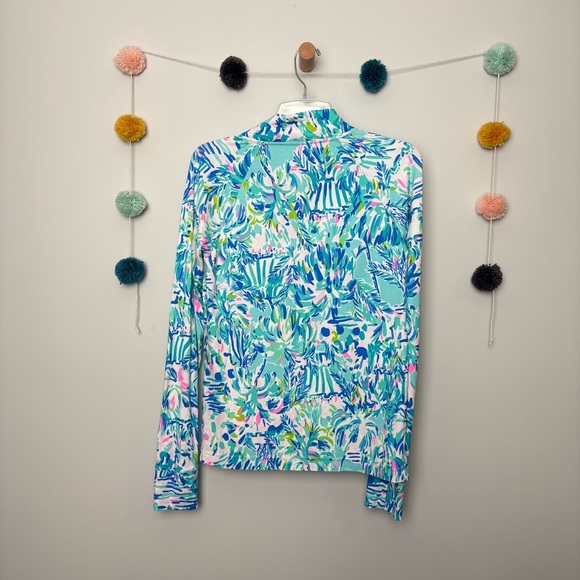 Lilly Pulitzer UPF 50+ Blue Ibiza Cabana Cocktail Top - Picture 8 of 8